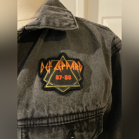 Def Leppard Unisex Jacket Faded Black Denim 80s Rock Hysteria Size XS - Picture 2 of 6